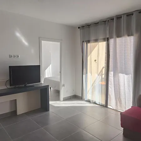 Apartamento X * 阿德耶